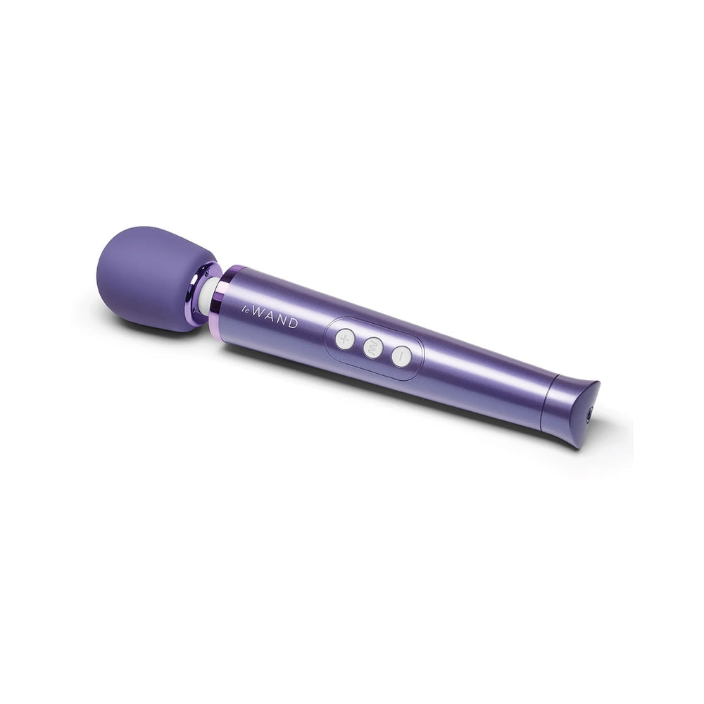 le-wand-petite-massager-violet-06_jpg Le Wand Petite Violet Rechargeable Massager - Image 1
